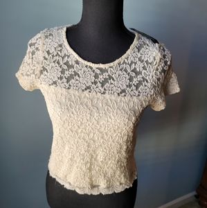 Junior's Lace crop top
